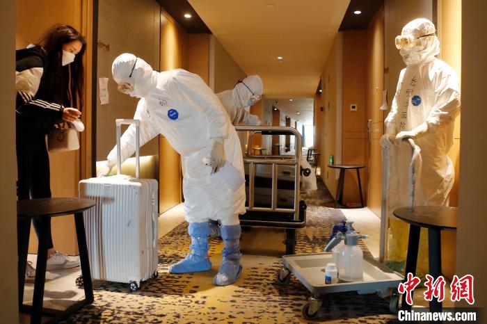 普通病房中的隔離要求_大連最新隔離要求_穿脫隔離衣的要求