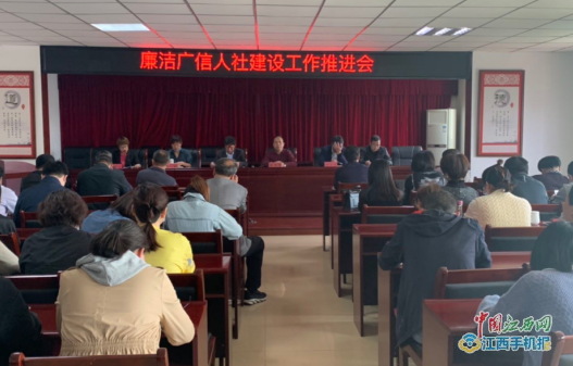 社會工作者 培訓網站_暑假工社會實踐報告_后資本主義社會作者