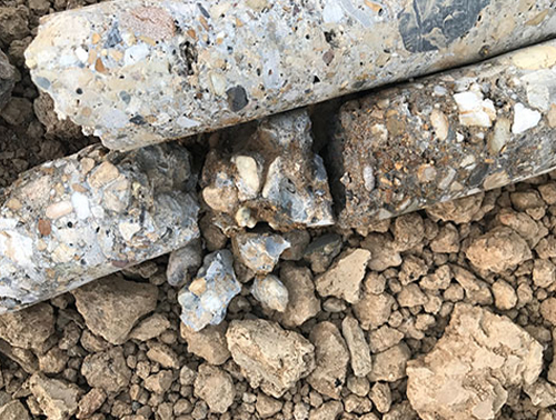 砂巖與中風化巖的區別_砂巖與粉砂巖的區別_強風化泥質砂巖要考慮入巖