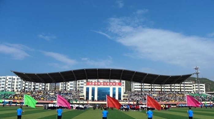 呂梁學院環(huán)境怎么樣(呂梁學院離市區(qū)遠嗎)