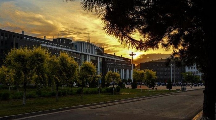 呂梁學院環(huán)境怎么樣(呂梁學院離市區(qū)遠嗎)