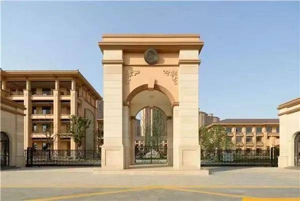 南京鐘英中學學區房_南京一中初中部和鐘英_一中和鐘英中學哪個好