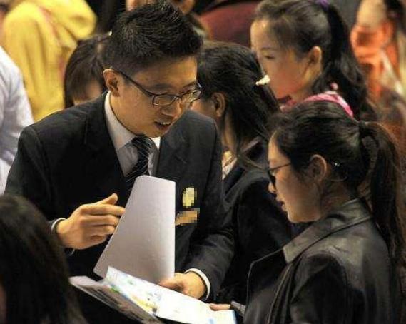 ?？坪帽究坪胈?？坪帽究颇膫€(gè)好_三本和專科哪個(gè)好