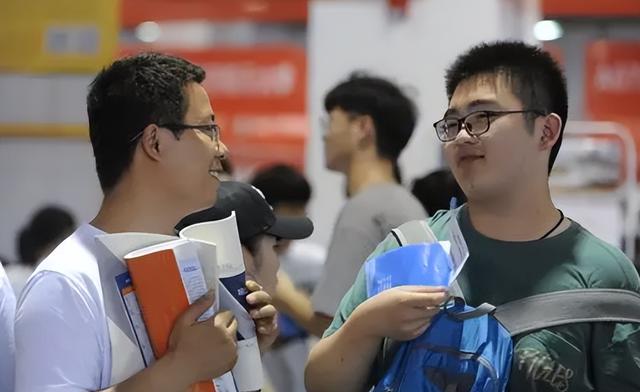 ?？坪帽究坪胈三本和?？颇膫€(gè)好_?？坪帽究颇膫€(gè)好