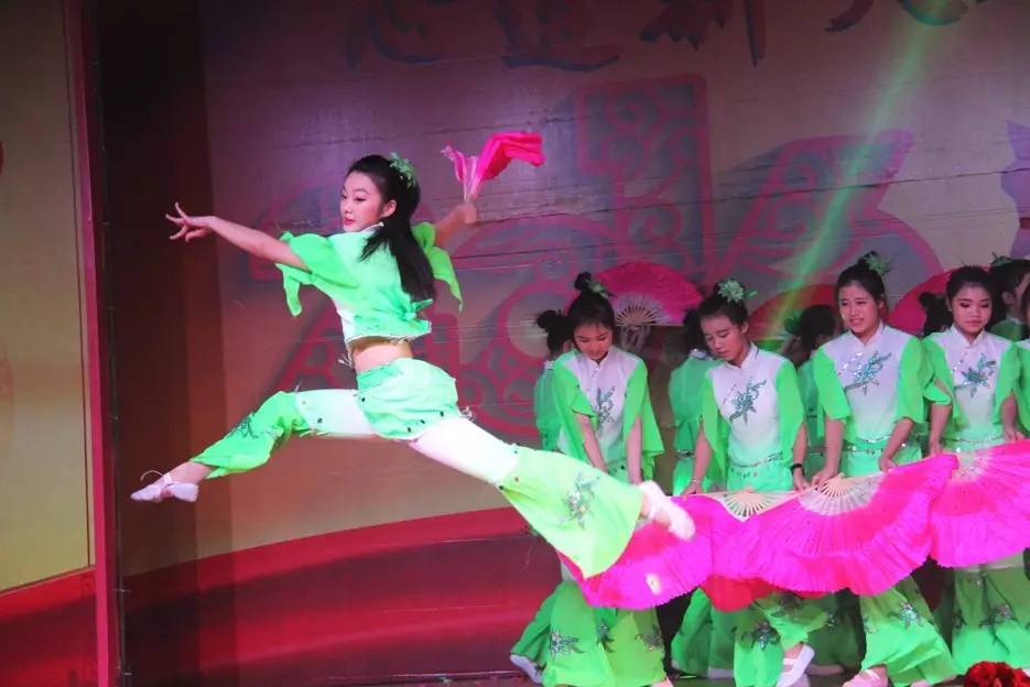 浙江普通高中學費收費標準_浙江高中省重點學費_浙江高中學費多少