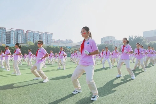 學校特色陽光大課間活動