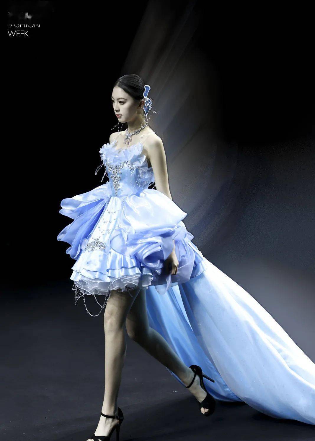 浙江藝術(shù)職業(yè)學(xué)院學(xué)校_浙江省藝術(shù)職業(yè)學(xué)院_浙江藝術(shù)職業(yè)學(xué)院百度貼吧