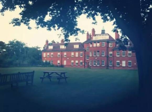 英國留學(xué)普通家庭_為什么我要來英國_英國留學(xué)一年后悔死了