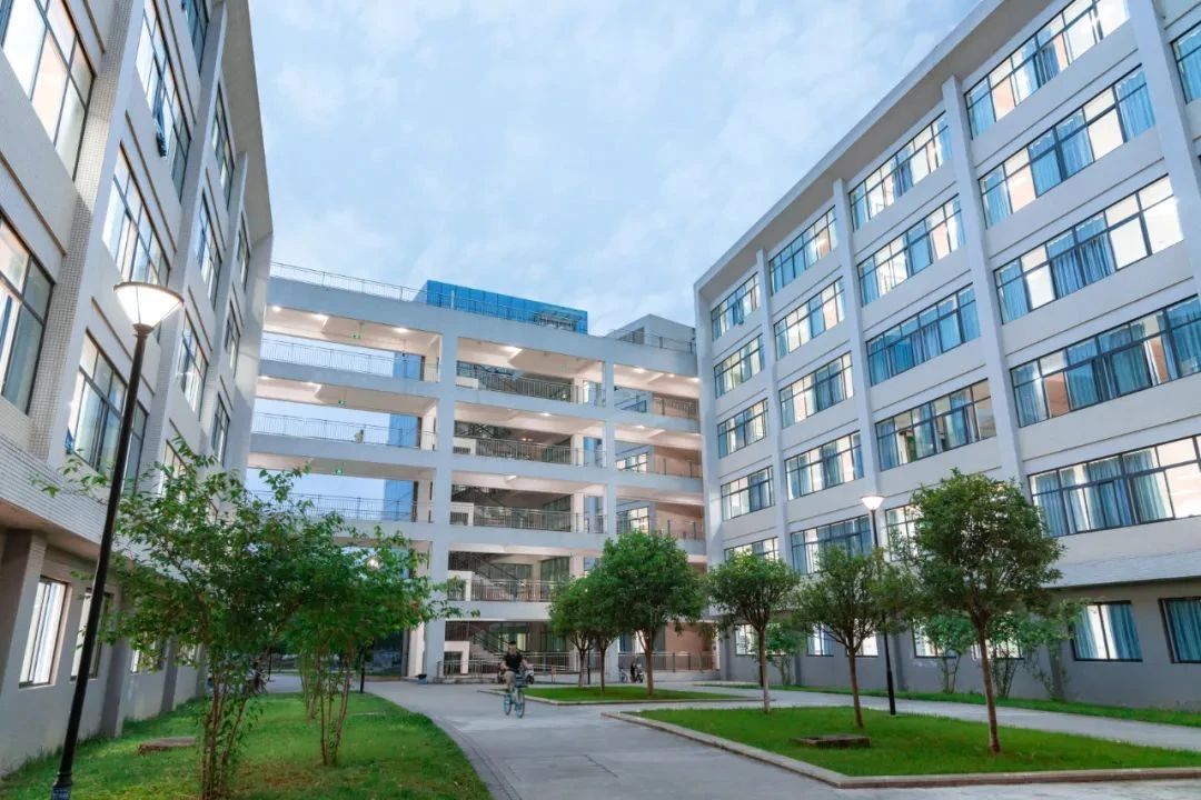 成都理工大學(xué)本科招生章程_成都理工大學(xué)地址_成都理工大學(xué)招生計劃